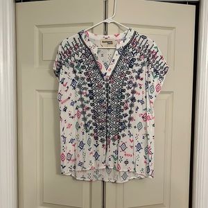 Savanna Jane (Andree by unit) embroidered flutter sleeve top, size large